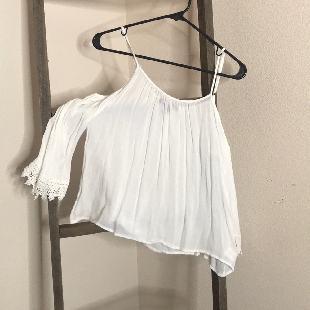MACYS Cold shoulder long sleeve ‘tank’